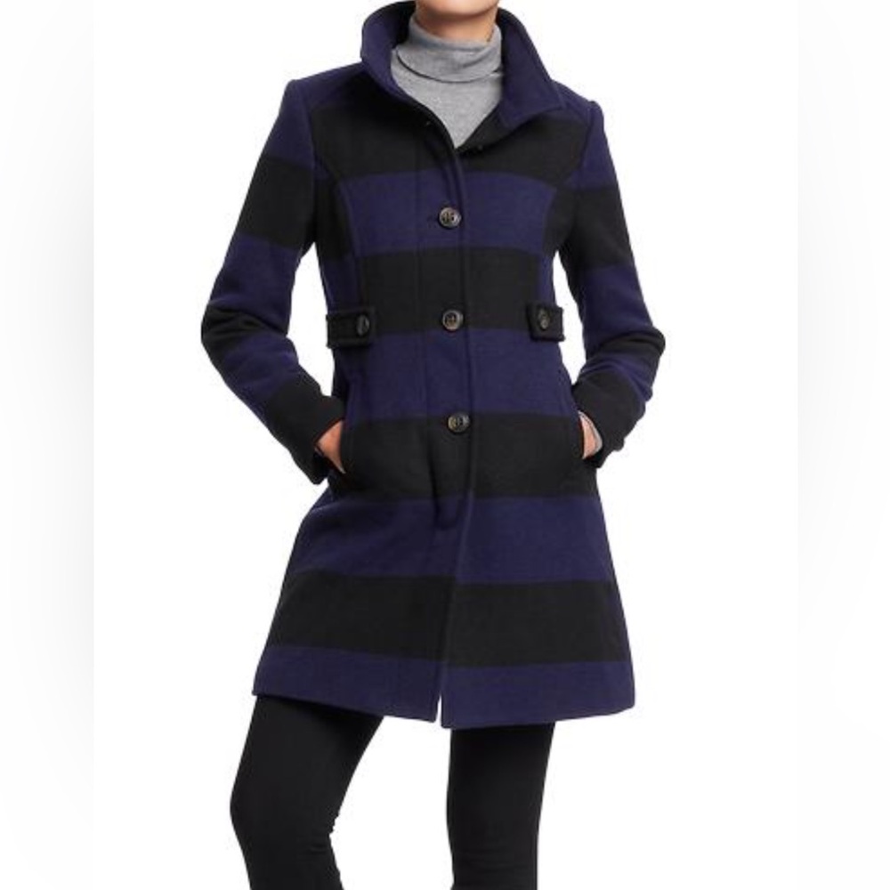 Old Navy  wool blend  Colorblock ‎ Pea Coat- worn maybe 2-3 x. Great condition